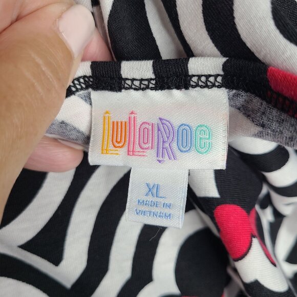 LuLaRoe Minnie Mouse Irma XL Top - Picture 9 of 10